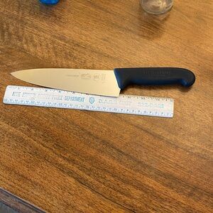 VICTORINOX FORSCHNER Swiss Made 40520 Knife